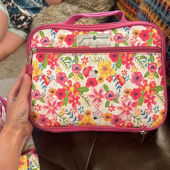 Jane Marie backpack and lunchbox set - Picture 2 of 5